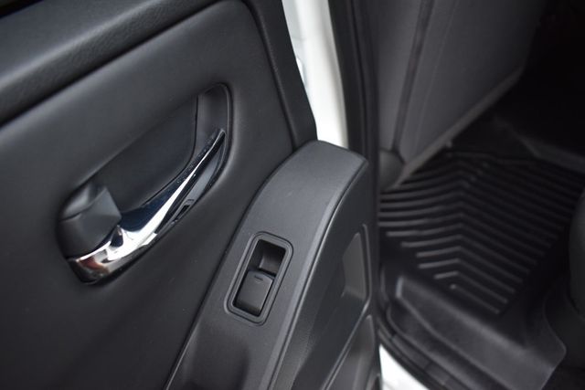 2023 Nissan Frontier Crew Cab 4x4 SV Automatic Long Bed - 22912221 - 24