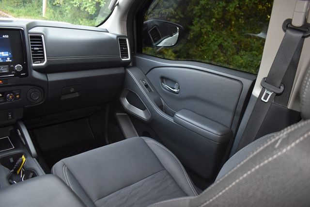 2023 Nissan Frontier Crew Cab 4x4 SV Automatic Long Bed - 22912221 - 28