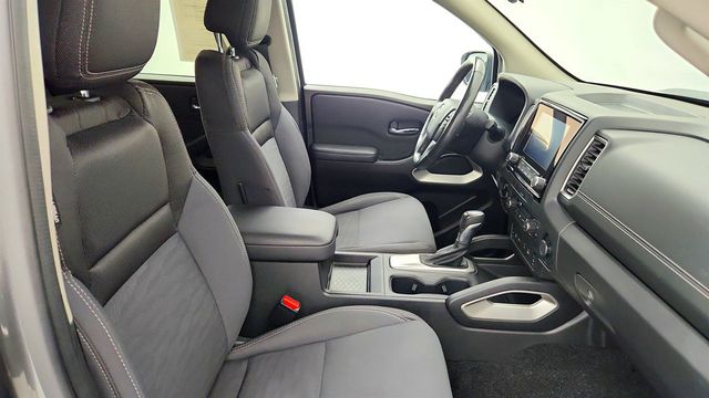 2023 Nissan Frontier Crew Cab 4x4 SV Automatic *Ltd Avail* w/ Convenience & Tech Pkgs - 23056086 - 22