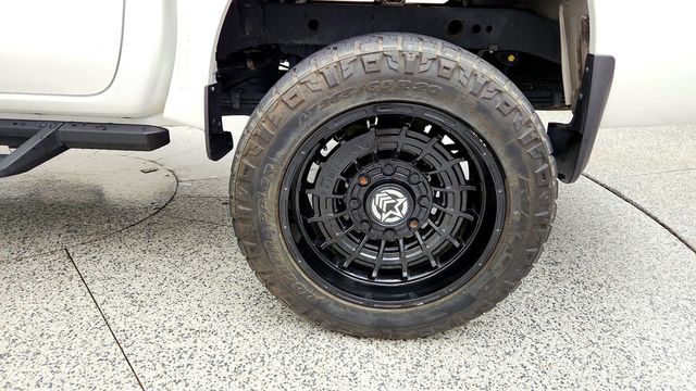 2023 Nissan Frontier Crew Cab 4x4 SV Automatic *Ltd Avail* w/ Tech Pkg - 23084012 - 8