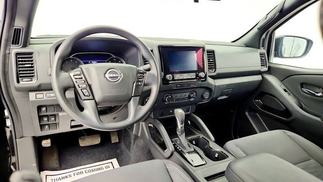 2023 Nissan Frontier Crew Cab 4x4 SV Automatic w/ Midnight Edition & Technology Pkgs - 22969063 - 10