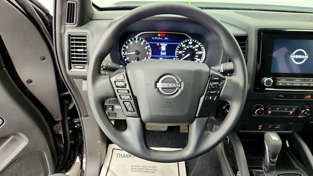 2023 Nissan Frontier Crew Cab 4x4 SV Automatic w/ Midnight Edition & Technology Pkgs - 22969063 - 11