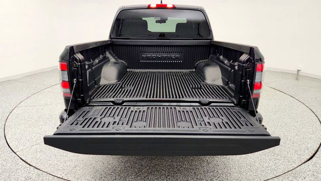 2023 Nissan Frontier Crew Cab 4x4 SV Automatic w/ Midnight Edition & Technology Pkgs - 22969063 - 19