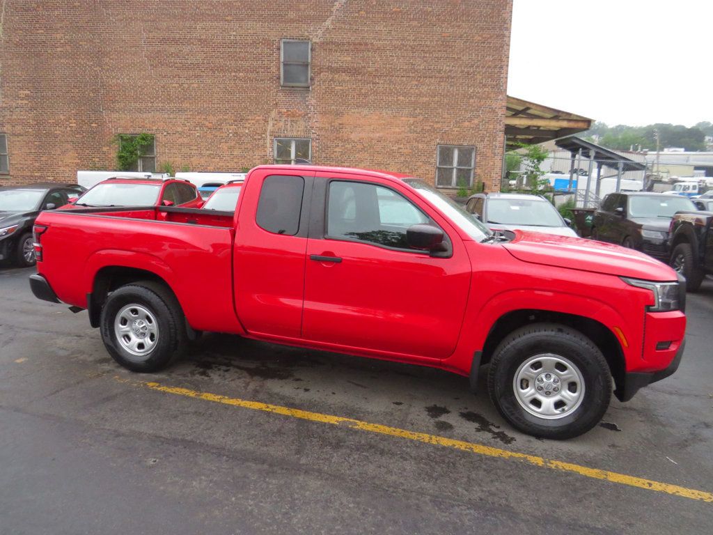 2023 Nissan Frontier King Cab S photo 2