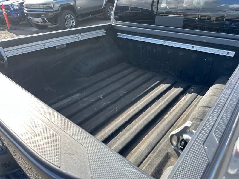 2023 Nissan Frontier SV - 22936301 - 19