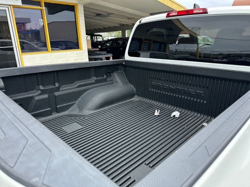 2023 Nissan Frontier SV - 22999282 - 19