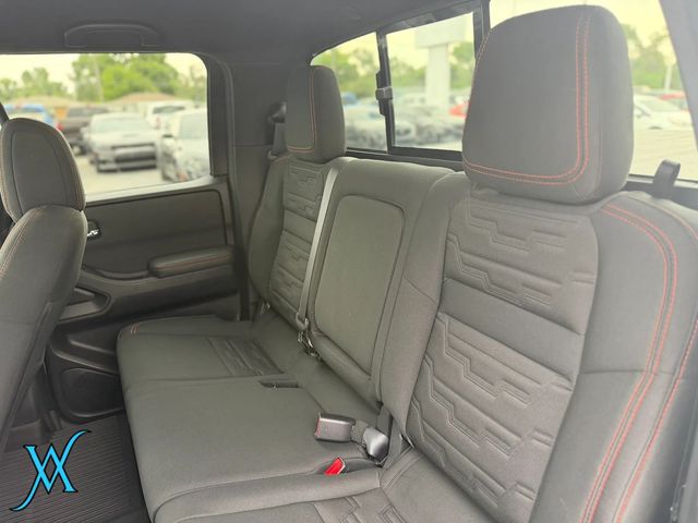 2023 Nissan Frontier Crew Cab PRO-4X Pickup 4D 5 ft - 23048970 - 16