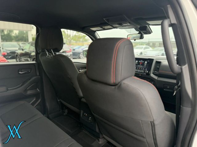 2023 Nissan Frontier Crew Cab PRO-4X Pickup 4D 5 ft - 23048970 - 18