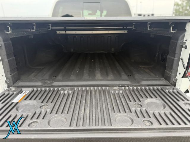2023 Nissan Frontier Crew Cab PRO-4X Pickup 4D 5 ft - 23048970 - 37