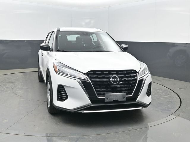 2023 Nissan Kicks S FWD - 23022421 - 32