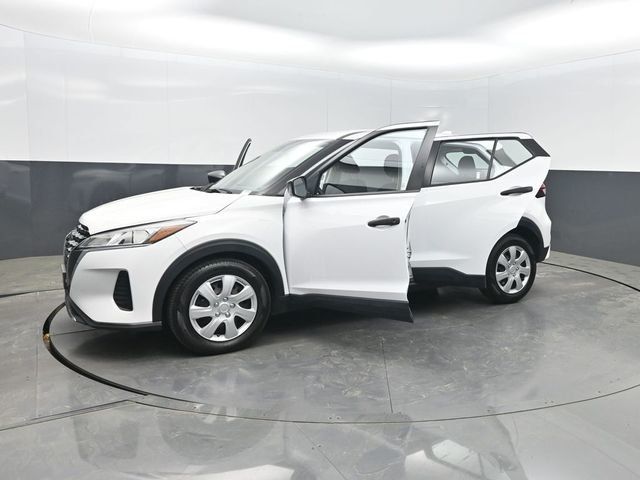 2023 Nissan Kicks S FWD - 23022421 - 33