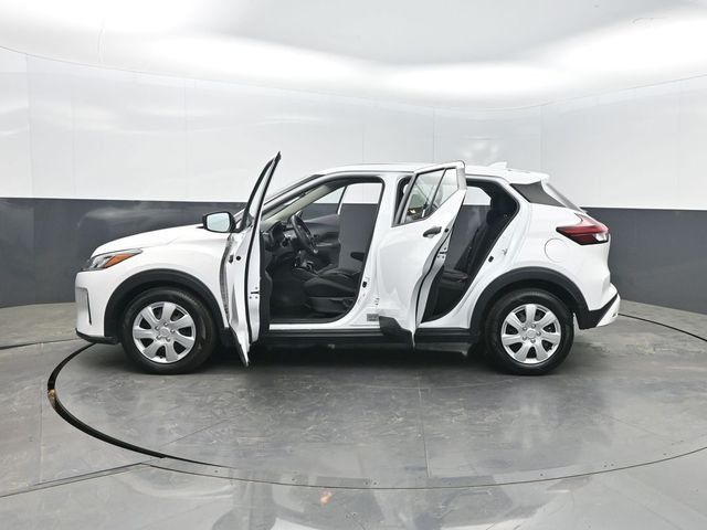 2023 Nissan Kicks S FWD - 23022421 - 36