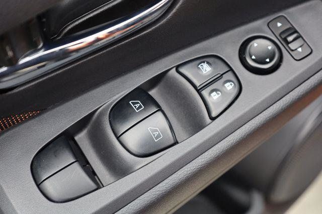 2023 Nissan Kicks SR - 23032475 - 32