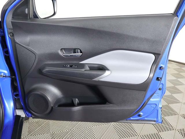 2023 Nissan Kicks SR FWD - 23031551 - 22