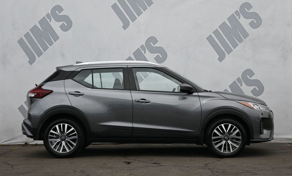 2023 Nissan Kicks SV photo 4