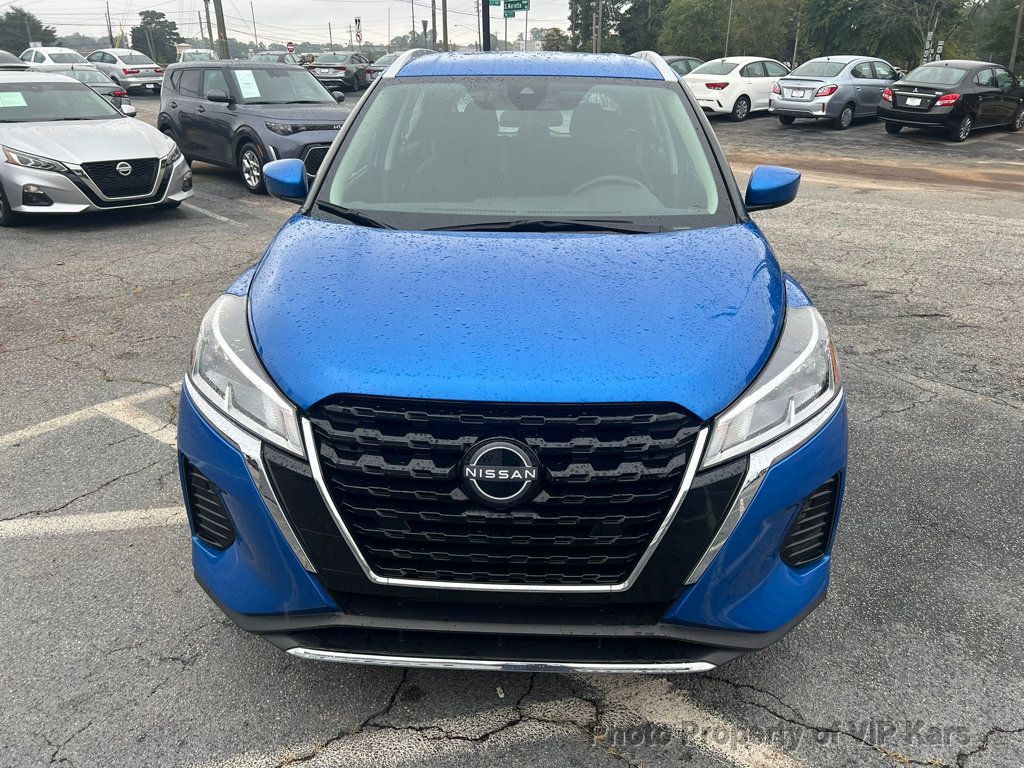 2023 Nissan Kicks SV photo 2