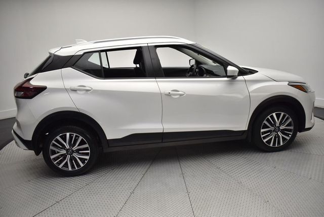2023 Nissan Kicks SV FWD - 23010764 - 3