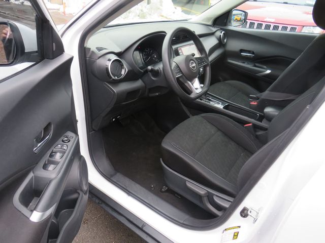 2023 Nissan Kicks SV FWD( clear title) - 22986394 - 10