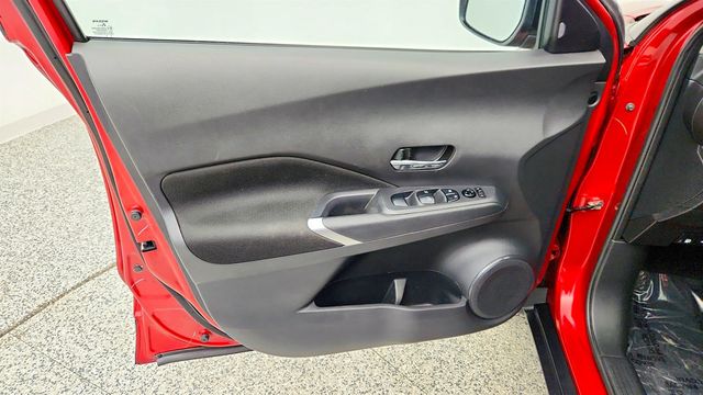 2023 Nissan Kicks SV w/ Safety Shield 360 & 17'' Alloy Wheels - 22992293 - 9