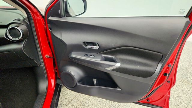 2023 Nissan Kicks SV w/ Safety Shield 360 & 17'' Alloy Wheels - 22992293 - 24