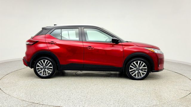 2023 Nissan Kicks SV w/ Safety Shield 360 & 17'' Alloy Wheels - 22992293 - 3
