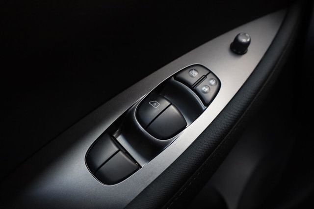 2023 Nissan LEAF S - 23064949 - 33