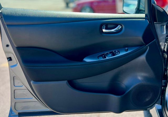 2023 Nissan Leaf S Hatchback - 22886730 - 11