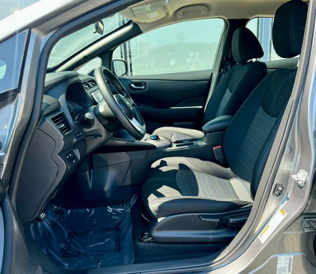 2023 Nissan Leaf S Hatchback - 22886730 - 13