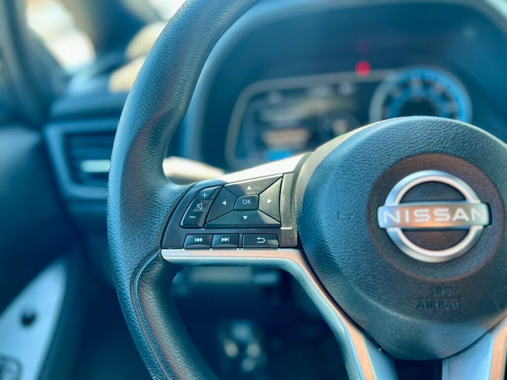 2023 Nissan Leaf photo 18