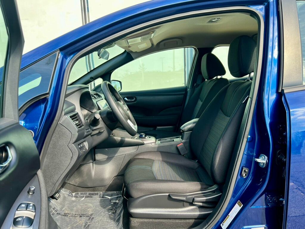 2023 Nissan Leaf S Hatchback - 22896738 - 13