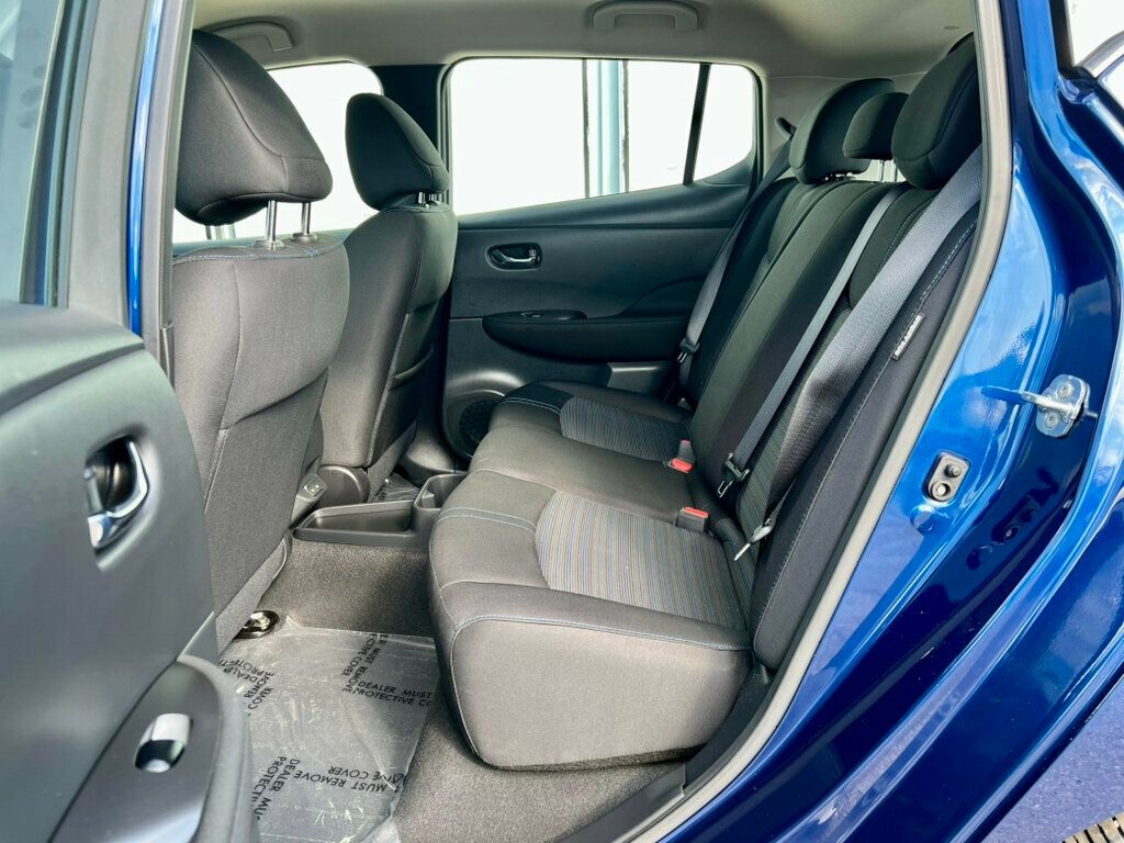 2023 Nissan Leaf S Hatchback - 22896738 - 15
