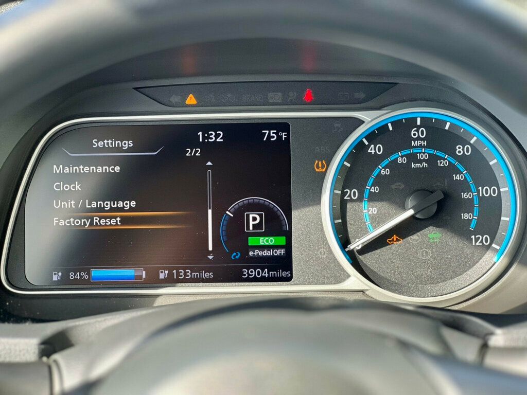 2023 Nissan Leaf S Hatchback - 22896738 - 19