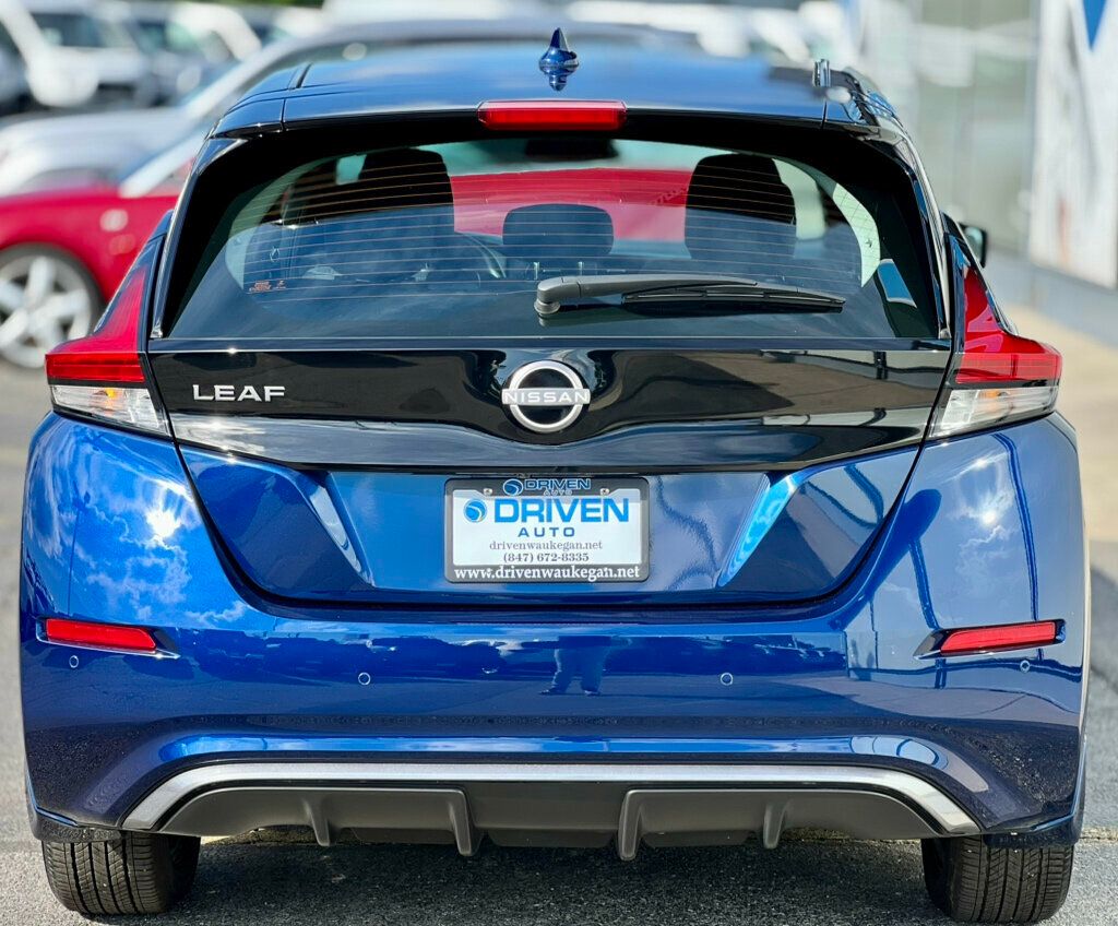 2023 Nissan Leaf S Hatchback - 22896738 - 30
