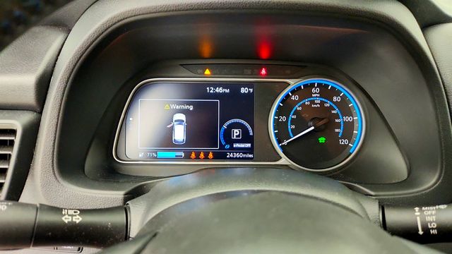 2023 Nissan Leaf SV PLUS Hatchback w/ 212-Mile Range & ProPILOT Assist - 23066414 - 13
