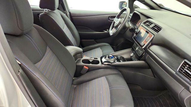 2023 Nissan Leaf SV PLUS Hatchback w/ 212-Mile Range & ProPILOT Assist - 23066414 - 23