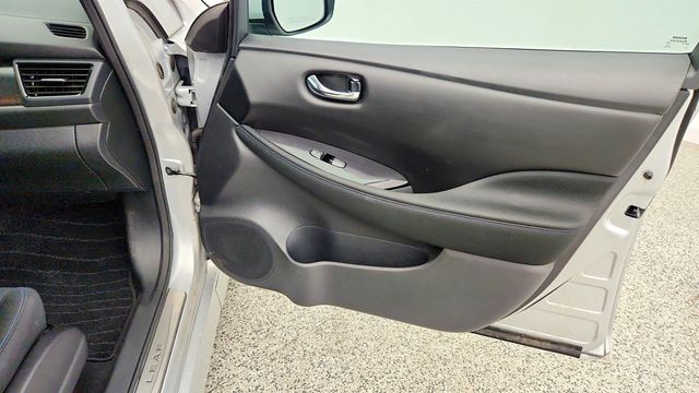 2023 Nissan Leaf SV PLUS Hatchback w/ 212-Mile Range & ProPILOT Assist - 23066414 - 25