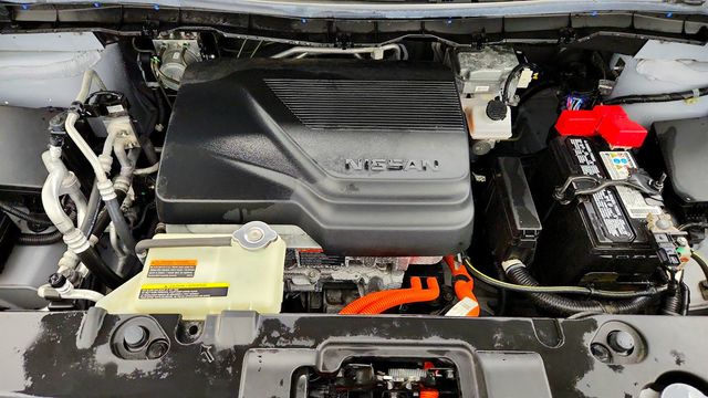 2023 Nissan Leaf SV PLUS Hatchback w/ 212-Mile Range & ProPILOT Assist - 23066414 - 26