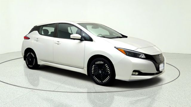 2023 Nissan Leaf SV PLUS Hatchback w/ 212-Mile Range & ProPILOT Assist - 23066414 - 2