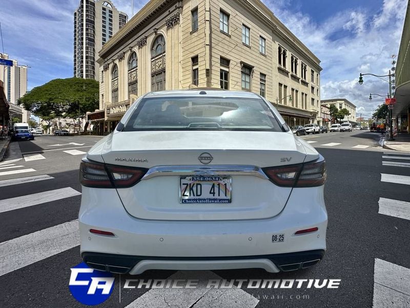 2023 Nissan Maxima SV photo 5