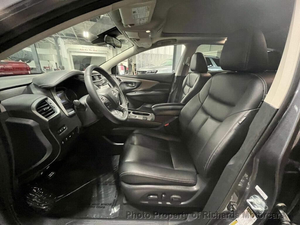 2023 Nissan Murano SV photo 12