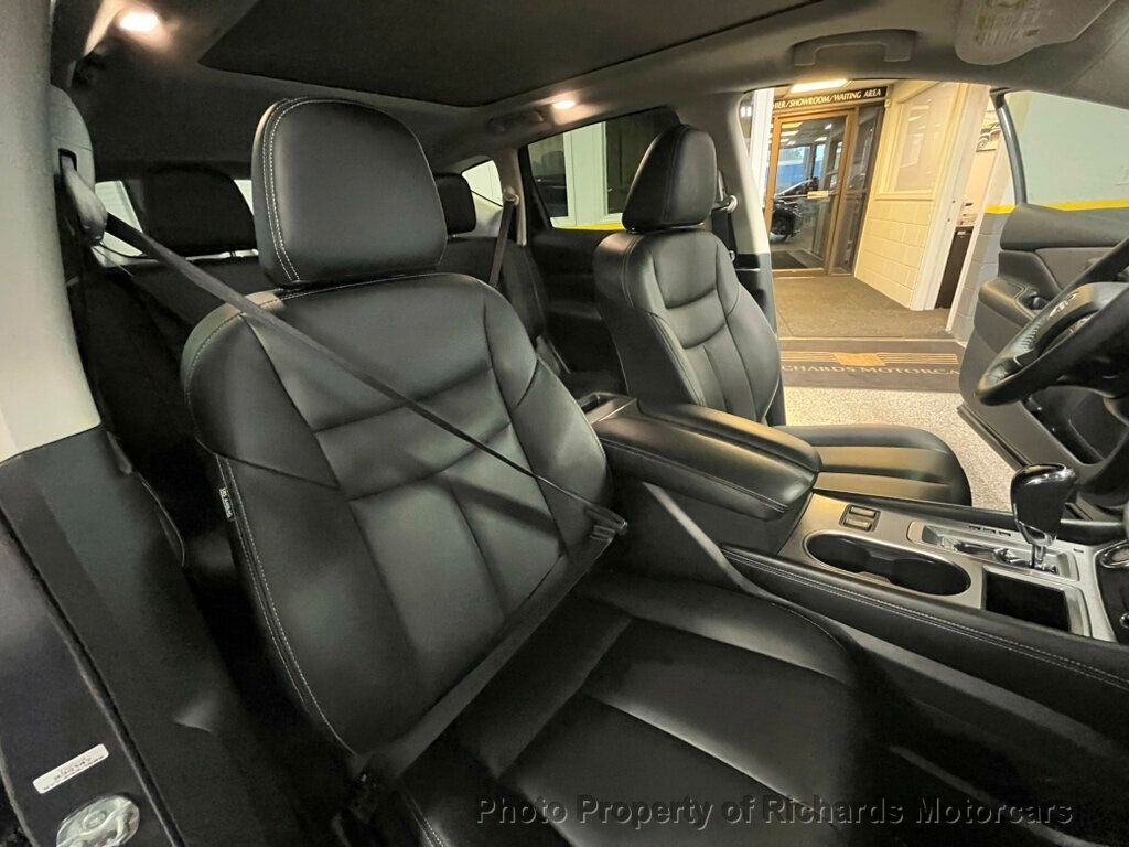 2023 Nissan Murano SV photo 17