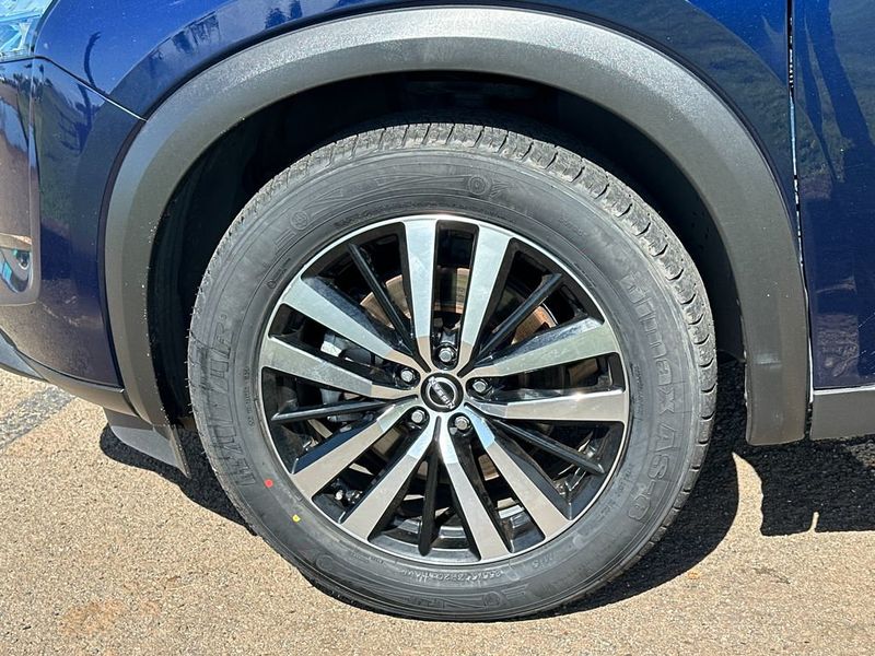 2023 Nissan Pathfinder Platinum 2WD - 22985966 - 11