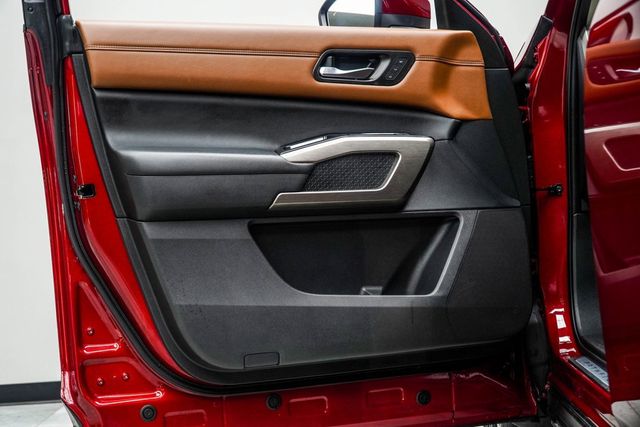 2023 Nissan Pathfinder Platinum 2WD - 22902347 - 30