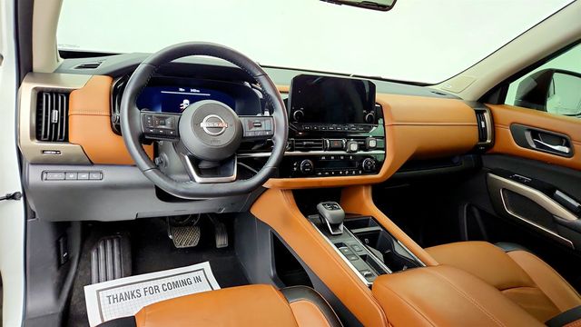 2023 Nissan Pathfinder Platinum 2WD w/ Captain Chairs Pkg & Black App Pkg - 23037040 - 10