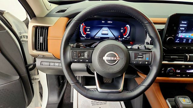 2023 Nissan Pathfinder Platinum 2WD w/ Captain Chairs Pkg & Black App Pkg - 23037040 - 11