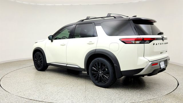 2023 Nissan Pathfinder Platinum 2WD w/ Captain Chairs Pkg & Black App Pkg - 23037040 - 6