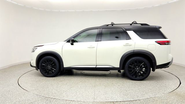 2023 Nissan Pathfinder Platinum 2WD w/ Captain Chairs Pkg & Black App Pkg - 23037040 - 7