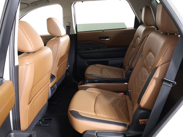 2023 Nissan Pathfinder Platinum 4WD - 23018796 - 38