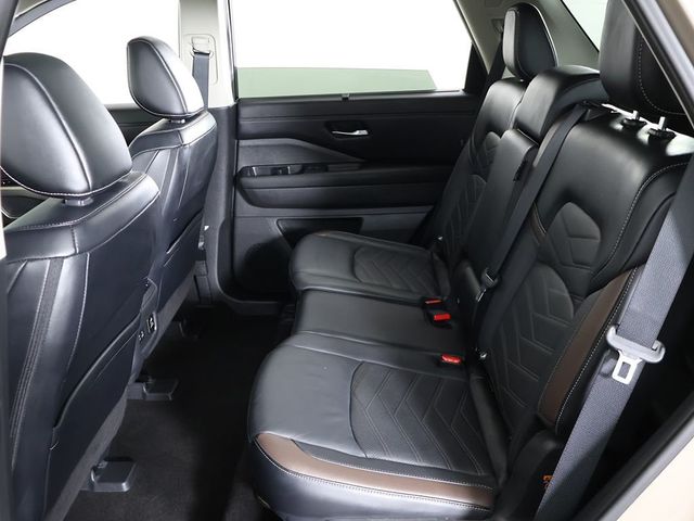 2023 Nissan Pathfinder Platinum 4WD - 23072485 - 40