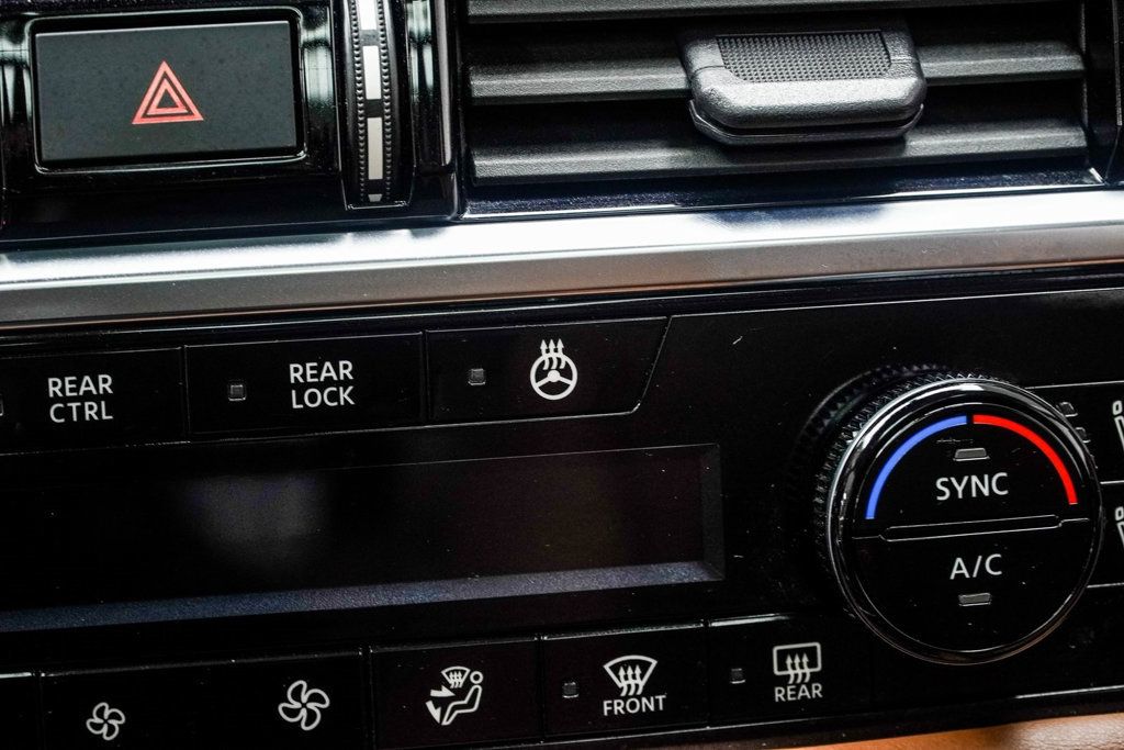 2023 Nissan Pathfinder Platinum photo 22